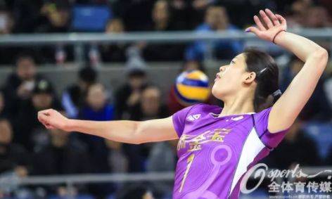  萨巴伦卡发球制胜轻取对手锁定四强