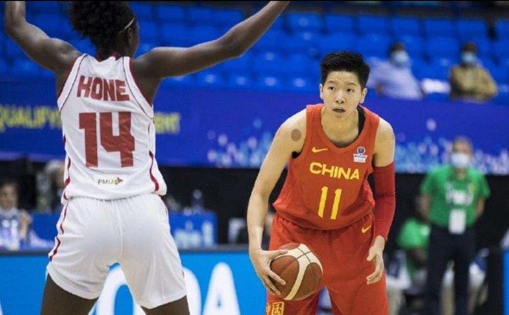  女子三人篮球联赛，上海队豪取十连胜