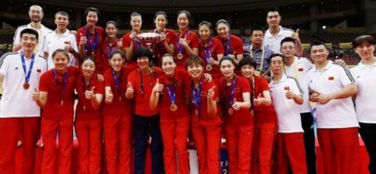  高芙青少年组夺冠，美国超新星横空出世