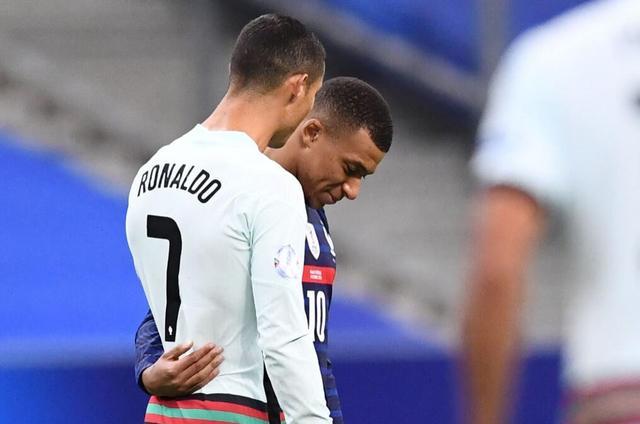  法国队公布欧国联名单，姆巴佩领衔豪华阵容